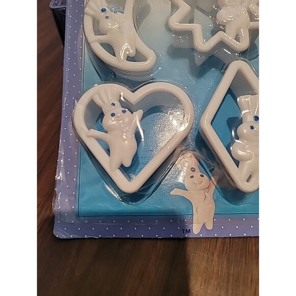 Vintage 1992 Pillsbury Doughboy Set of 4 Cookie Cutters shapes Heart Moon baking - Picture 6 of 12